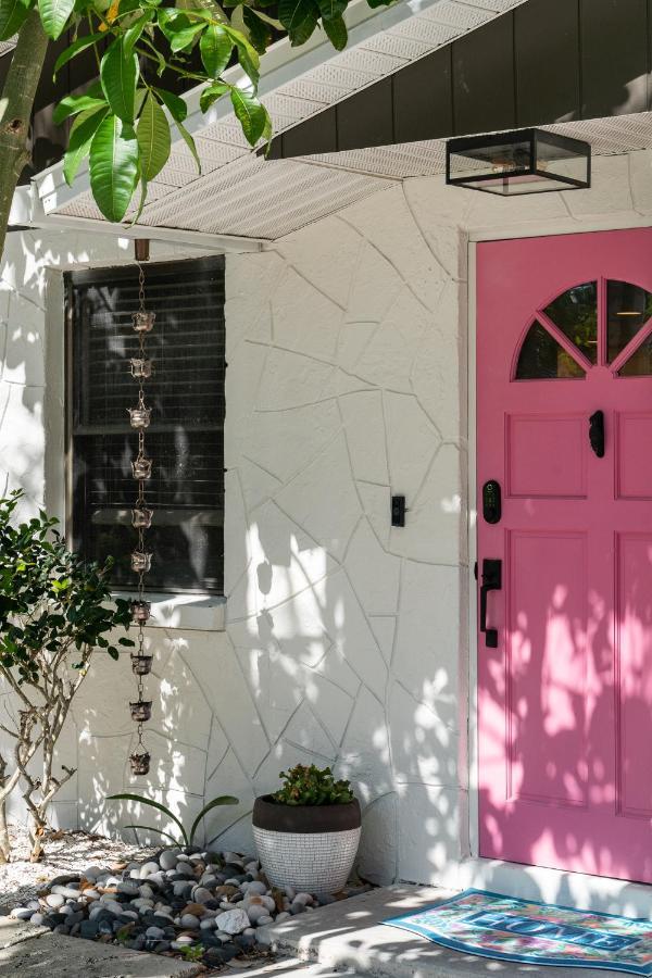 Welcome To The Bray Escape 4 Miles To Siesta Key Sarasota Exterior photo