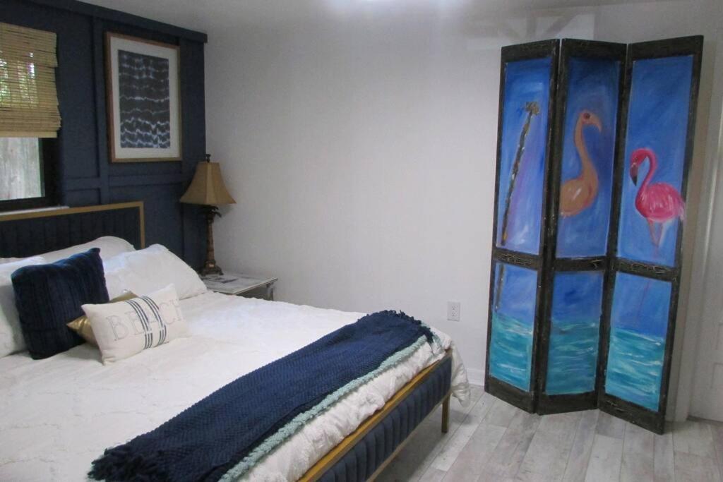 Welcome To The Bray Escape 4 Miles To Siesta Key Sarasota Exterior photo
